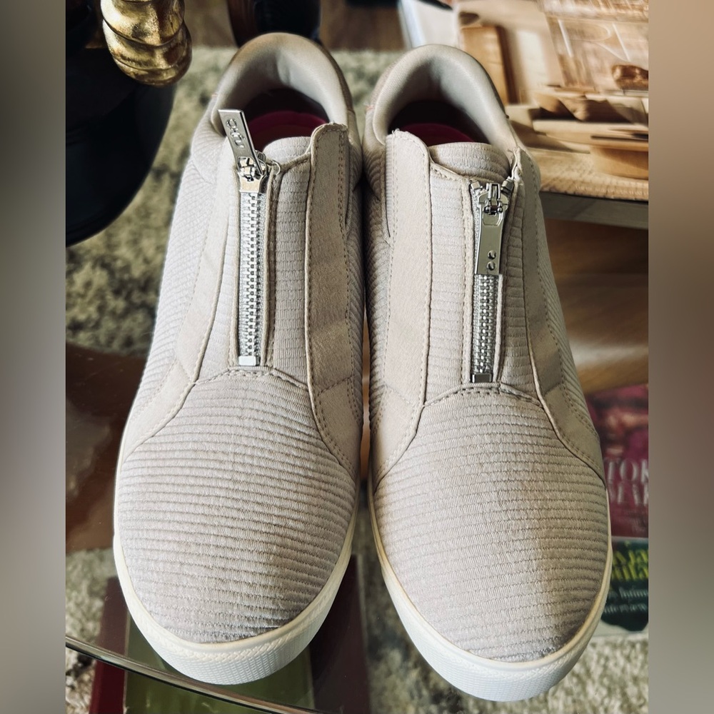 Ryko Sneakers